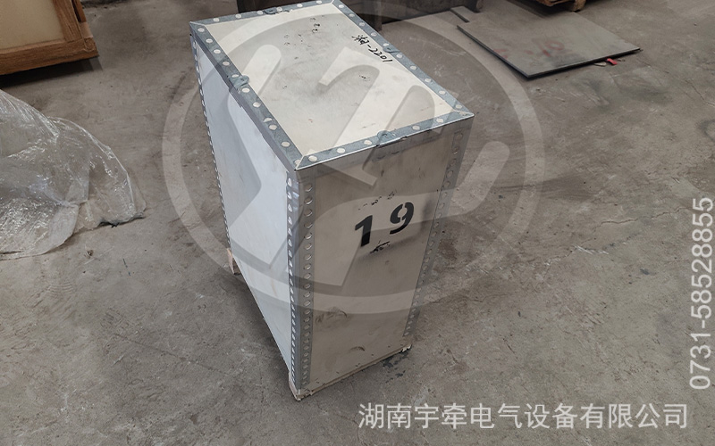 礦用電機(jī)車(chē)配件出口海外 1.jpg